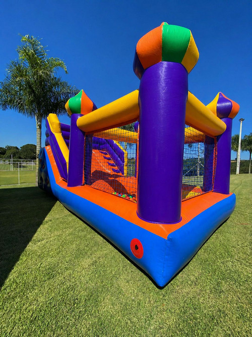 Tobogã Mini com Bolinhas em Trindade